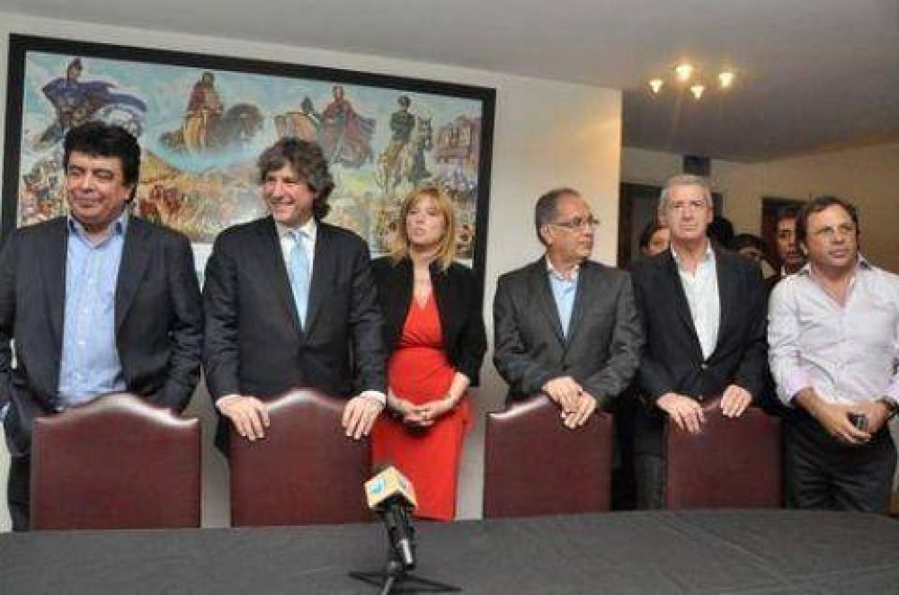 Intendentes expresaron su satisfacci�n porque Cristina �lvarez Rodr�guez presida el PJ