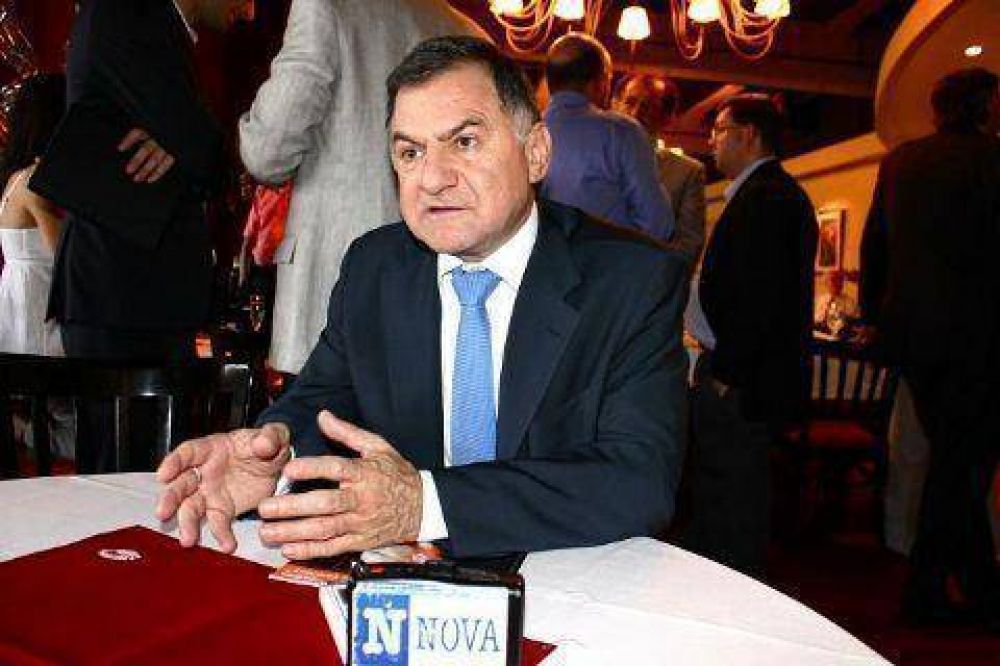 Para Julio Pereyra, los jueces que extendieron la cautelar de Clar�n "tendr�an que haberse excusado"