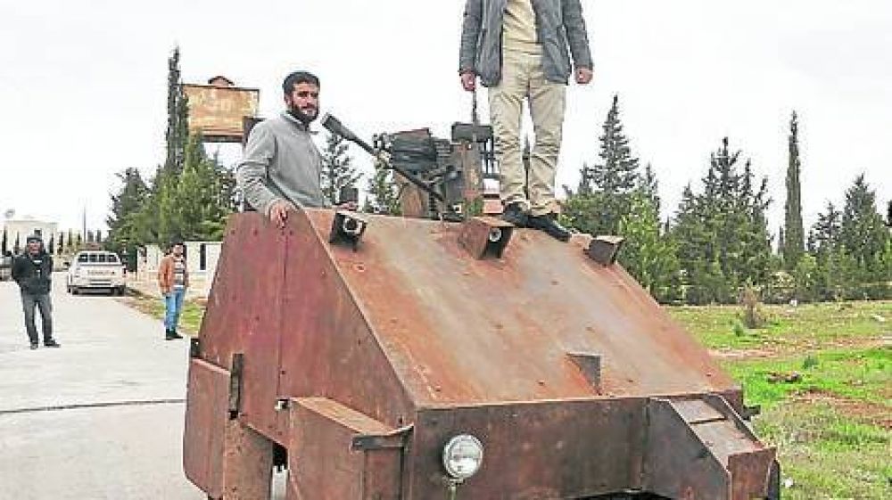 Rebeldes sirios fabrican un tanque con comandos de Playstation