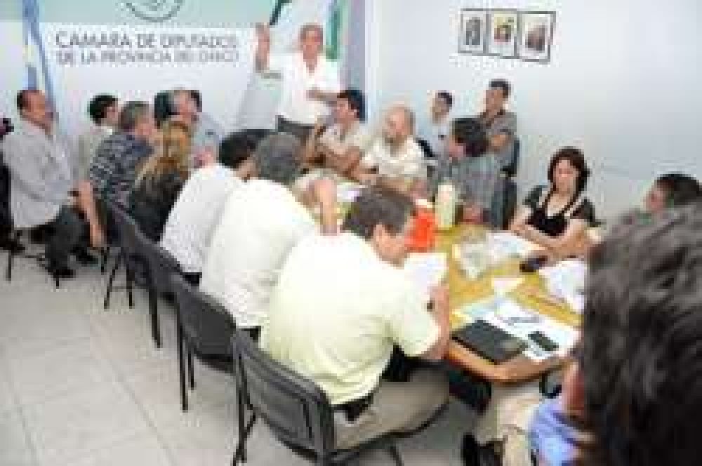 Dumrauf: �Capitanich encontr� la soluci�n a la crisis energ�tica�