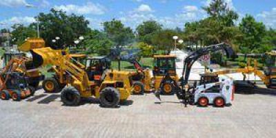 Celauro present� cuatro nuevas m�quinas para la municipalidad