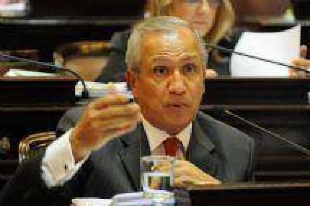 Juan Carlos Romero asegura que no us� el helic�ptero para asuntos personales