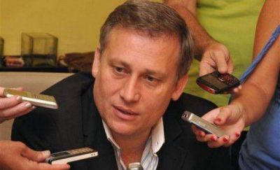 Avil�s: "De la Sota hace con Villa Carlos Paz lo que dice que Naci�n hace con �l" 