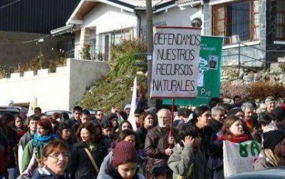 Contin�an las actividades contra la megaminer�a