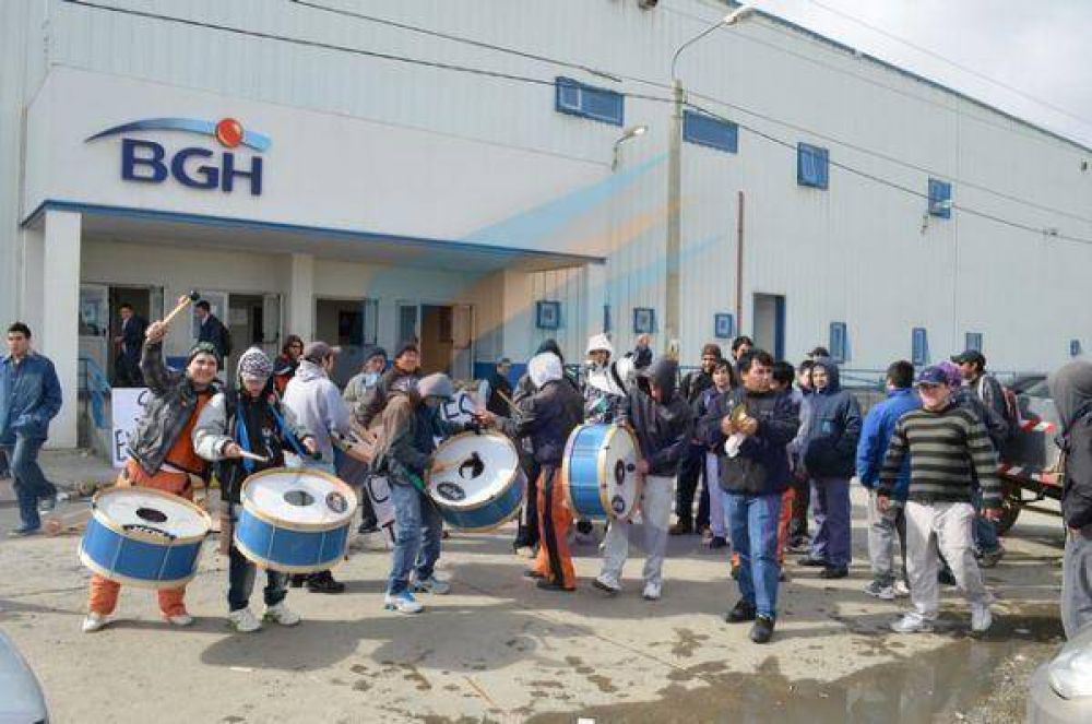 Empleados de limpieza de paro en BGH por incumplimientos salariales