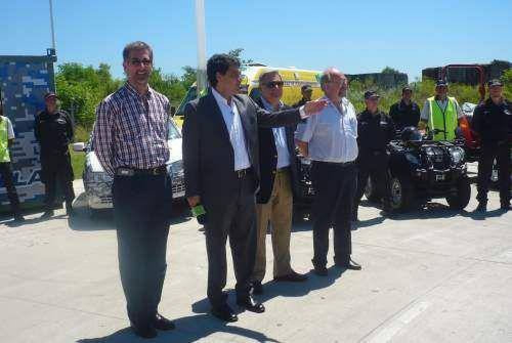 Vicente L�pez present� el plan de seguridad del Paseo Costero
