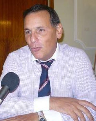 Tal como hac�a Alberto, Ponce le pidi� la renuncia a su Gabinete