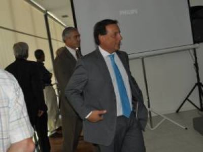 �Las renuncias tienen que ver con una refuncionalizaci�n y reestructuraci�n del municipio�