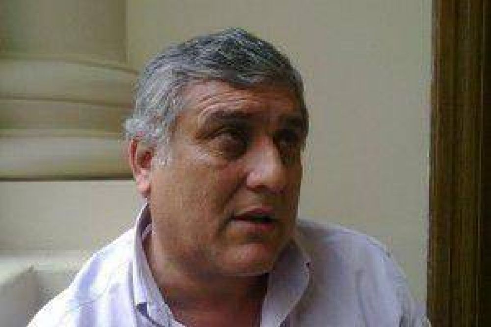 Intendente Ale denunci� que en las elecciones departamentales Dom�nguez apretaba a los afiliados para obtener votos 