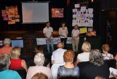 Cerr� su ciclo 2012 el Programa Abuelos Narradores