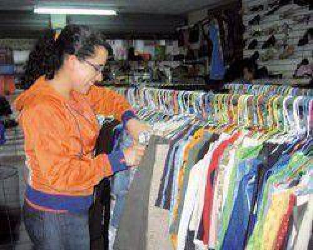 Los locales de ropa deber�n tener 8 talles de todas las prendas