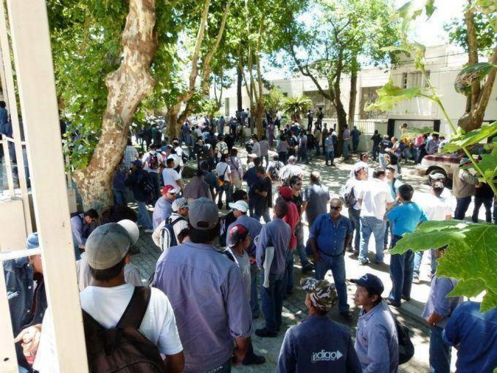 Tiros y heridos en la sede de la UOCRA