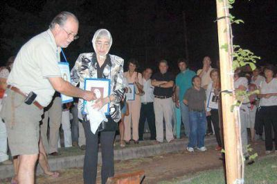 Emotivo homenaje a los 21 detenidos desaparecidos de Gualeguaych�