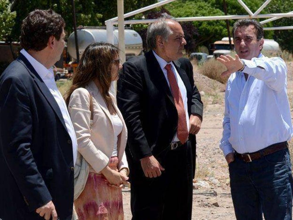 P�rez apura el desembarco de supermercados Coto en la provincia 