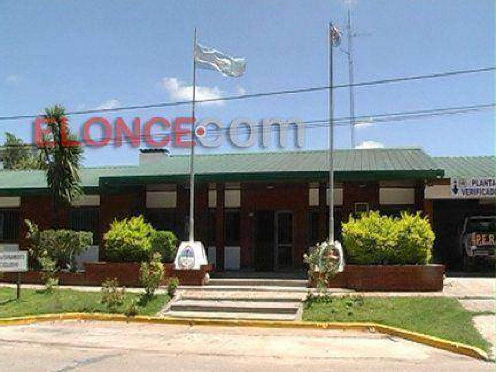 Dos camionetas chocaron y sus conductores fueron hospitalizados