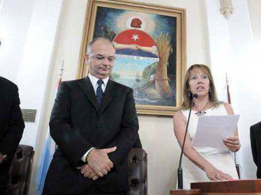 Blanca Osuna vet� el proyecto del viceintendente que crea la �Casa de la Ciudad�