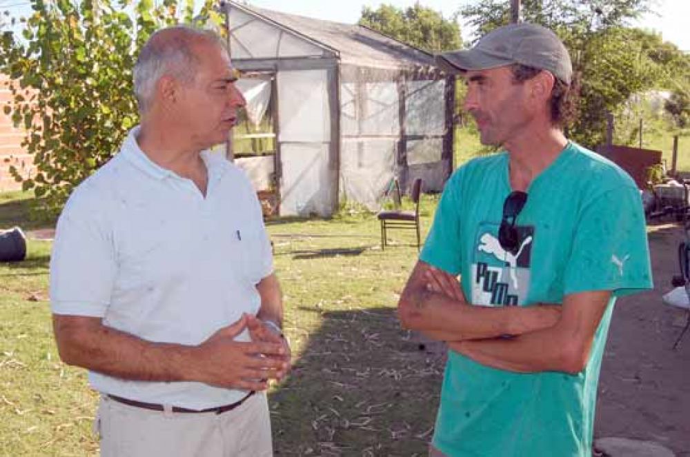 Mario Mazzitelli visit� proyectos productivos del MTD piquense 