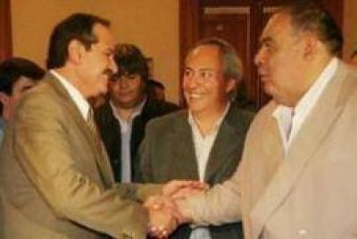En Buenos Aires vinculan a Alperovich con los Ale para explicar el fallo 
