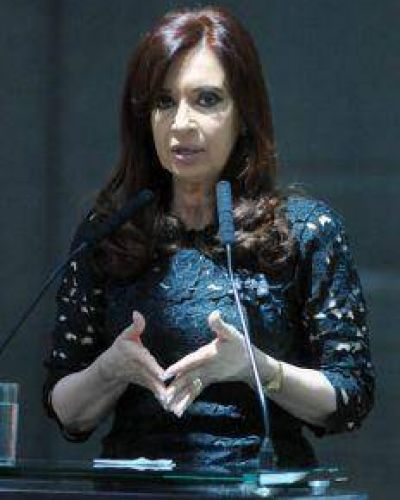 CFK: "Hay que poner en marcha una democratizaci�n del poder judicial"