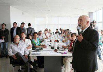 Provincia licitar� en breve 15 �reas exploratorias 