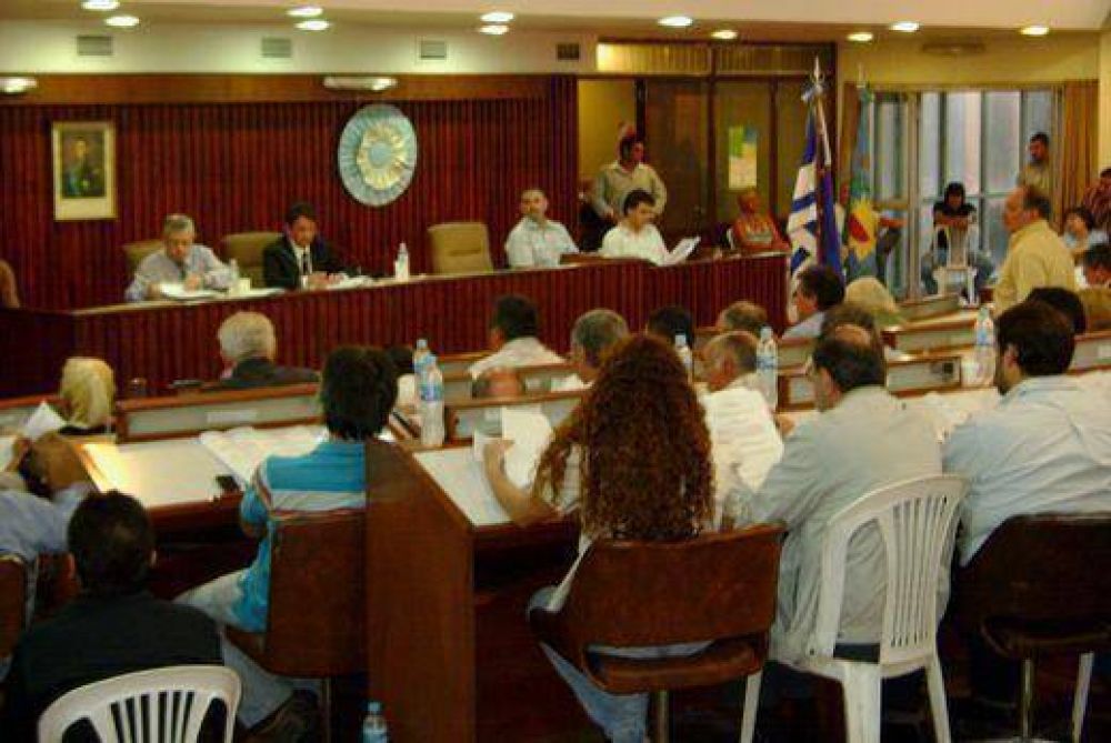 El Concejo aprob� aumentos de tasas en una sesi�n para el olvido