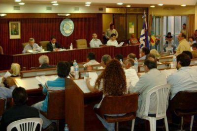 El Concejo aprob� aumentos de tasas en una sesi�n para el olvido