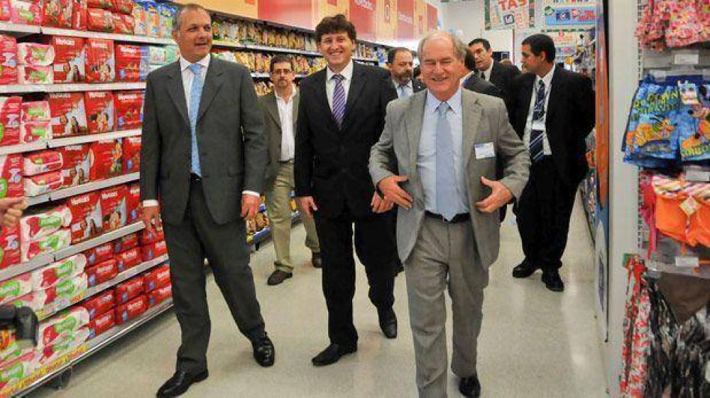 Buzzi confirm� la �ltima etapa del incremento salarial para todos los trabajadores del Estado