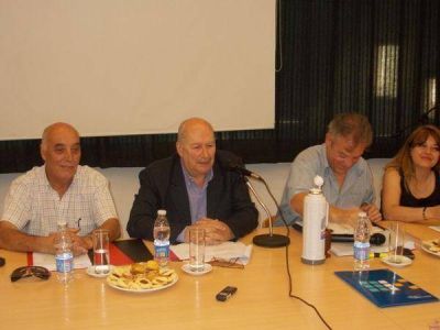 Atuel: el Gobierno habla de demanda a futuro y el Frepam dice que hay "complicidad" 
