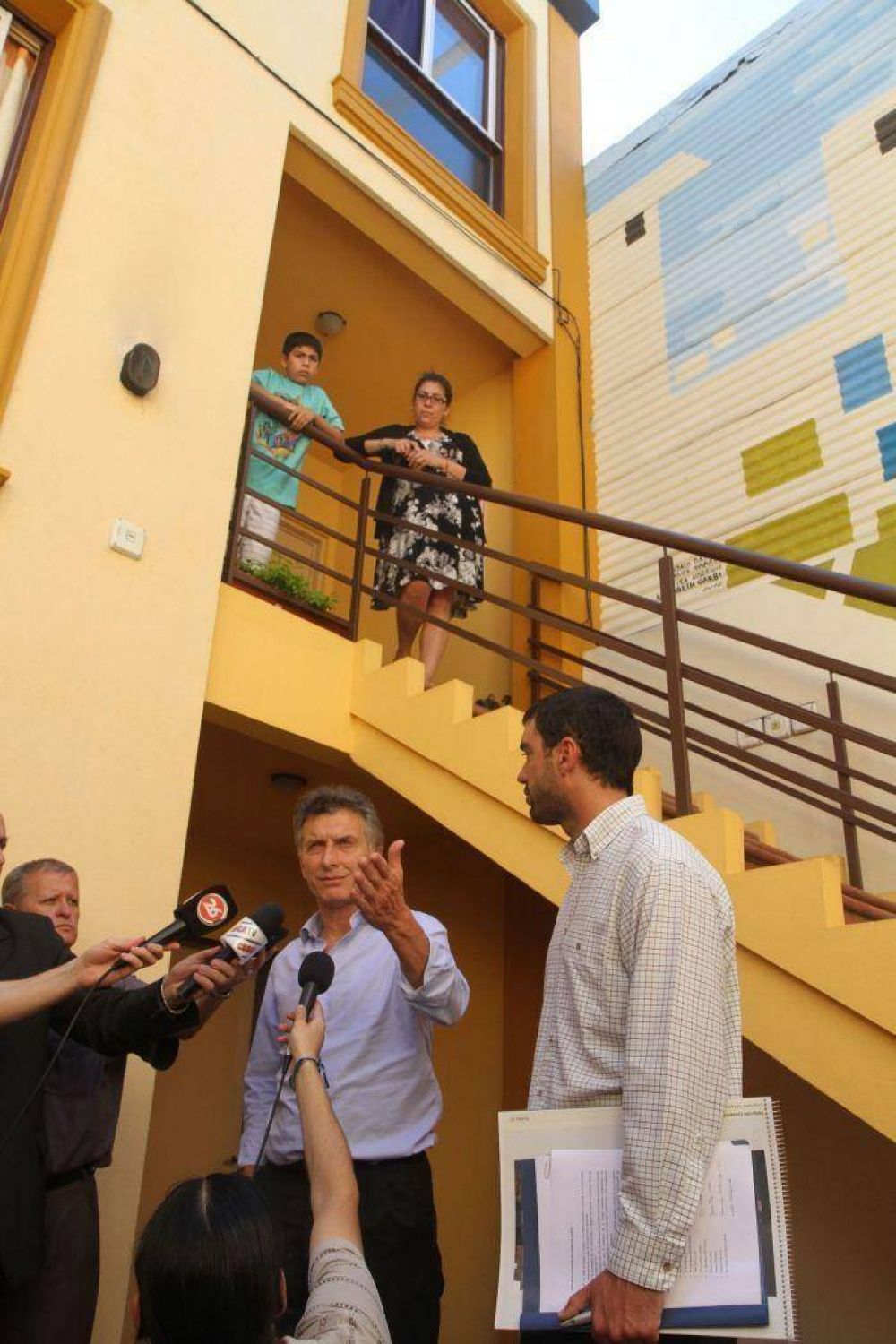 Macri visit� un conventillo hecho a nuevo de La Boca