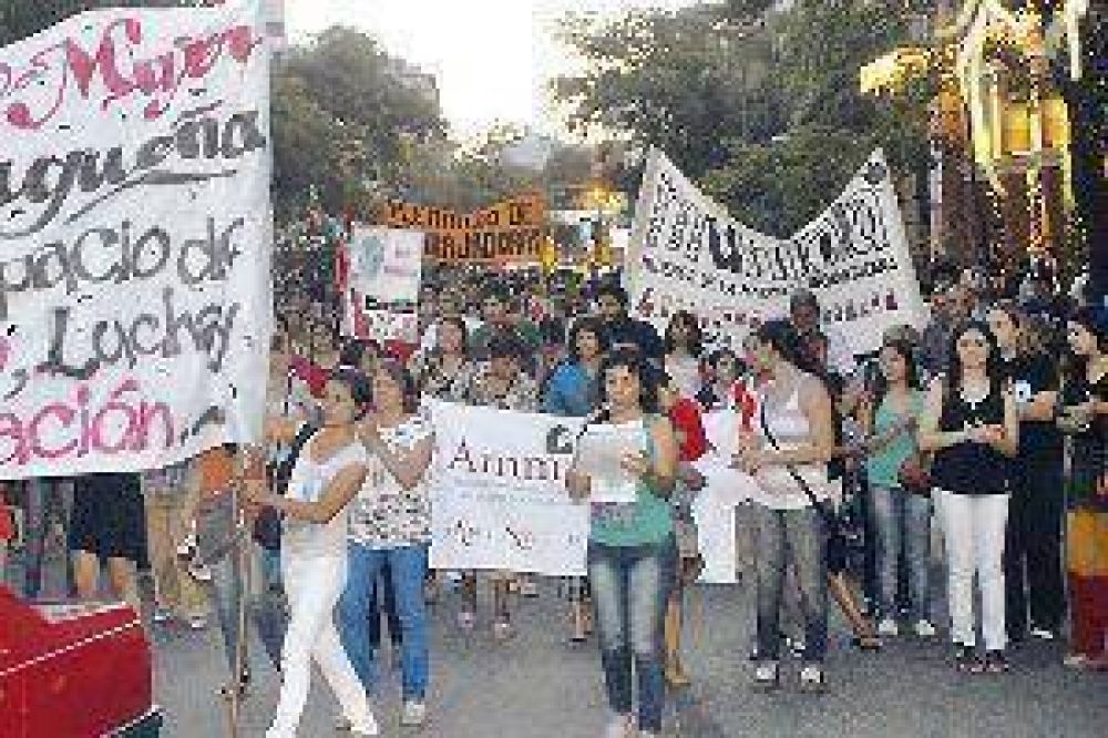 Masivo apoyo al jury contra los jueces de la causa "Marita" Ver�n 