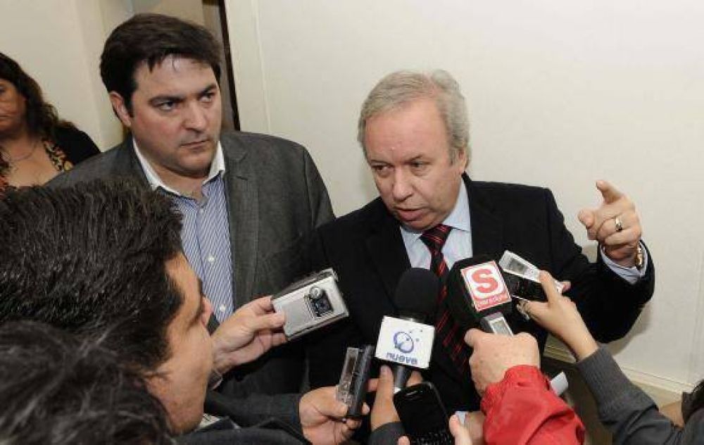 �Que se apuren a traer la plata de nacion porque la gente es la que espera�