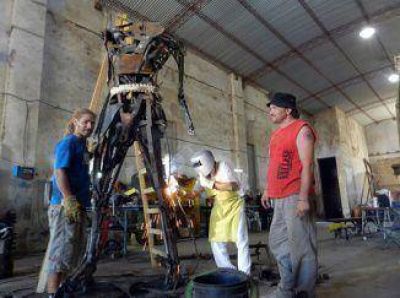 Inauguran monumento a Dorrego realizado por artistas quilme�os