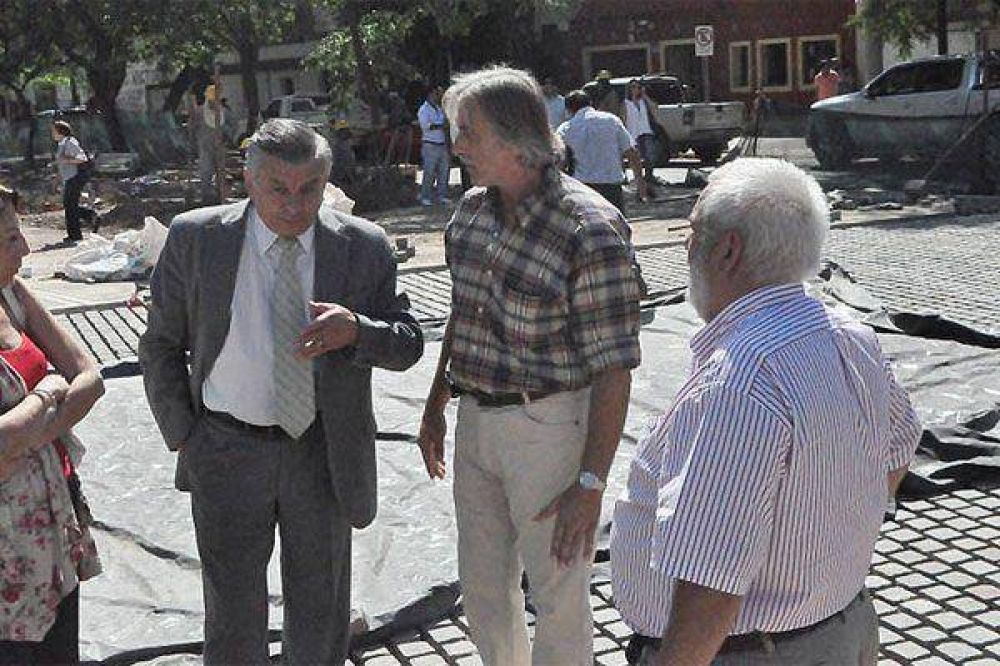Infante visit� la obra del Paseo Alvear 