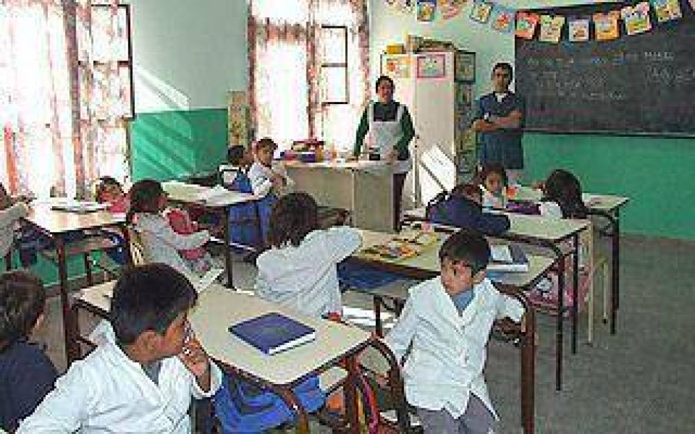Orientan a los maestros ante casos de violencia infantil