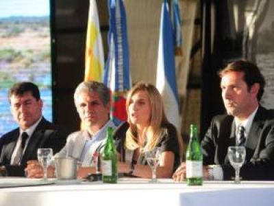 Adjudicaron la construcci�n de dos azudes en Guanacache