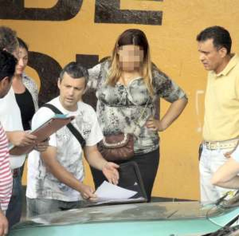 Se hac�a pasar de abogada y estafaba ofreciendo trabajo