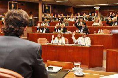Legisladores tratar�n hoy el Presupuesto 2013