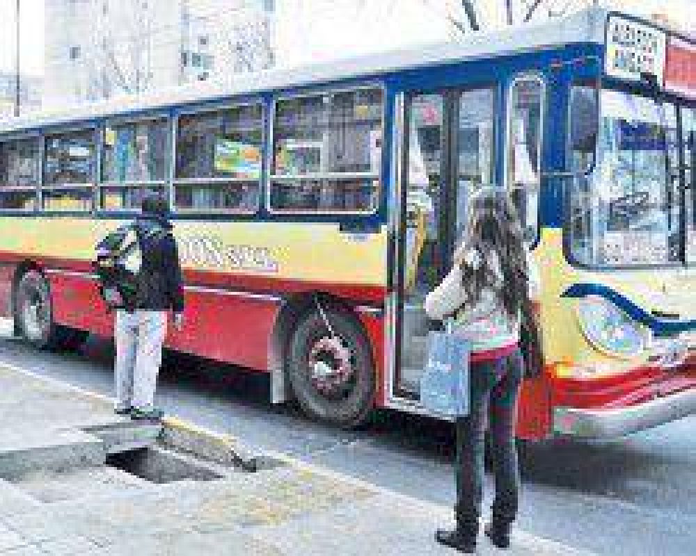 Colectivos: piden custodios hasta tanto se implemente el SUBE