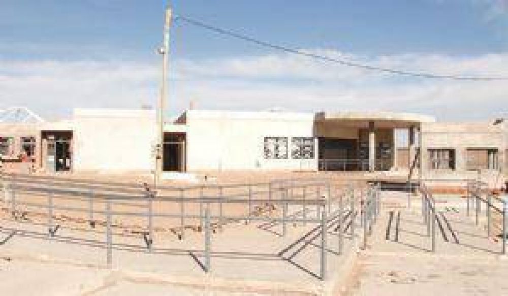 Junto a Manzur, el nuevo Hospital de Pocito abrir� sus puertas
