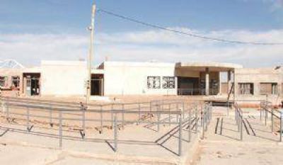 Junto a Manzur, el nuevo Hospital de Pocito abrir� sus puertas