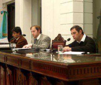 Propuesta del Concejo para levantar el paro de colectivos 