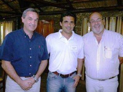 El vicepresidente de YPF recorri� la empresa Nicieza y Taverna 