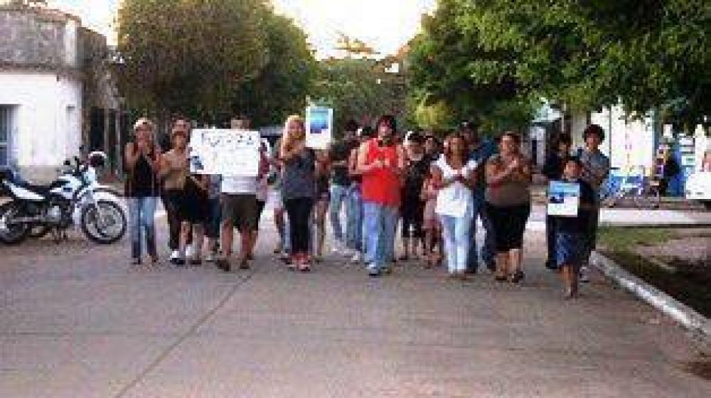 Marcha en Moquehua por Nicol�s Lemos