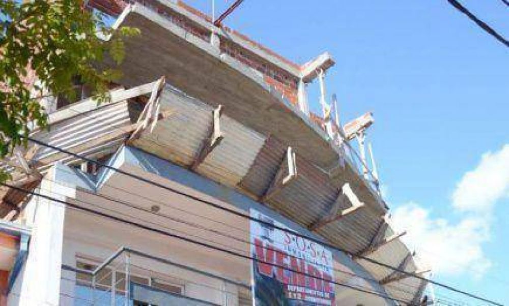 El obrero que falleci� al caer de un andamio trabajaba en negro 