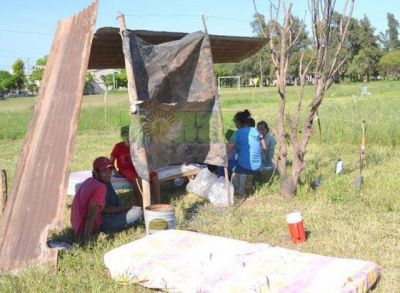 Por el drama de la vivienda, 50 familias usurparon un predio en S�enz Pe�a