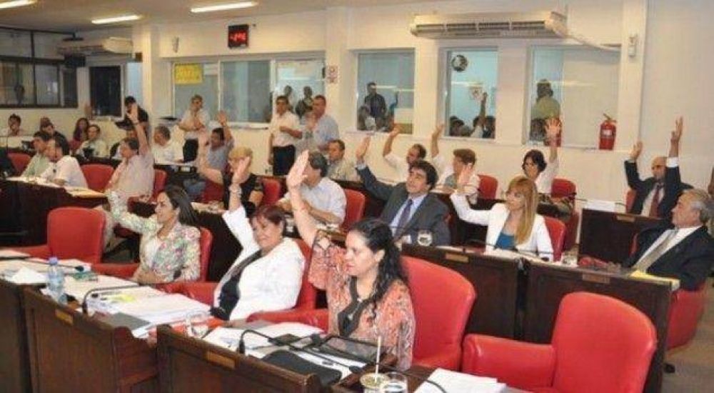 Aprobaron el Presupuesto 2013, con un super�vit de $500 millones