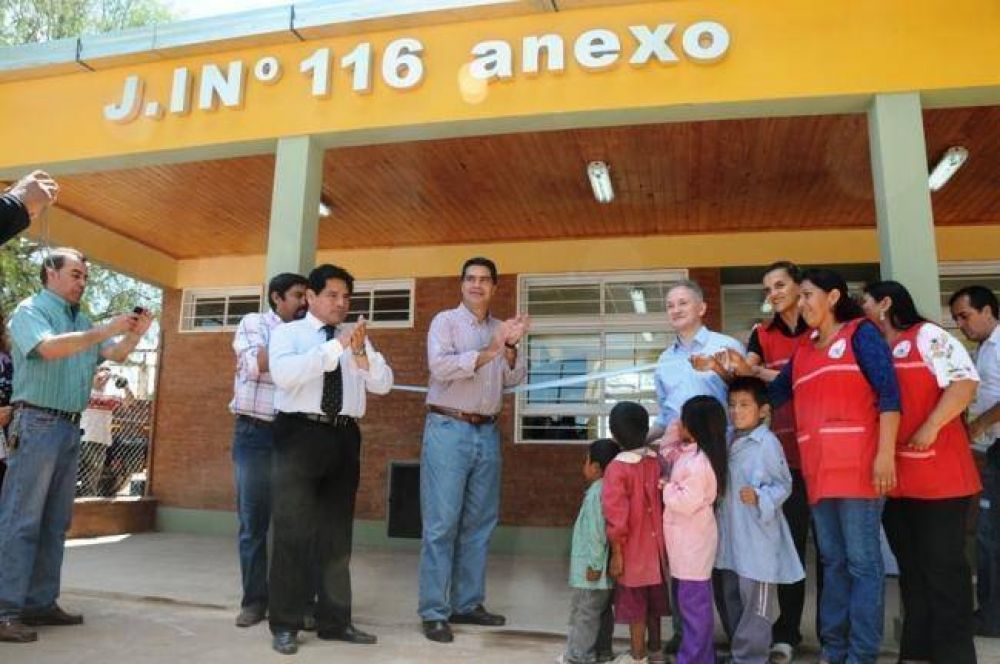 Capitanich inaugur� edificios educativos y sanitarios en El Impenetrable