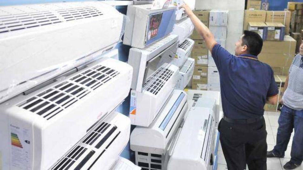 Por el calor, se venden hasta 150 aires acondicionados por d�a