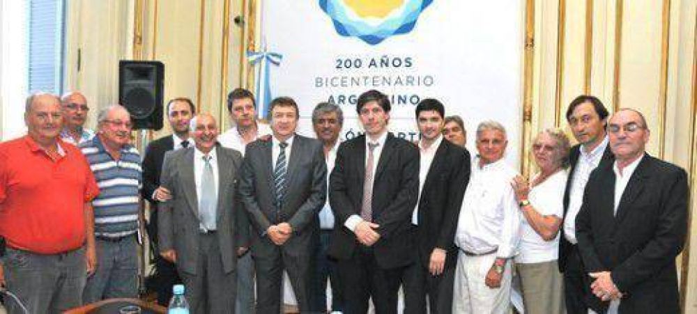 Intendentes cordobeses, en la Rosada con Abal Medina y Yahaur