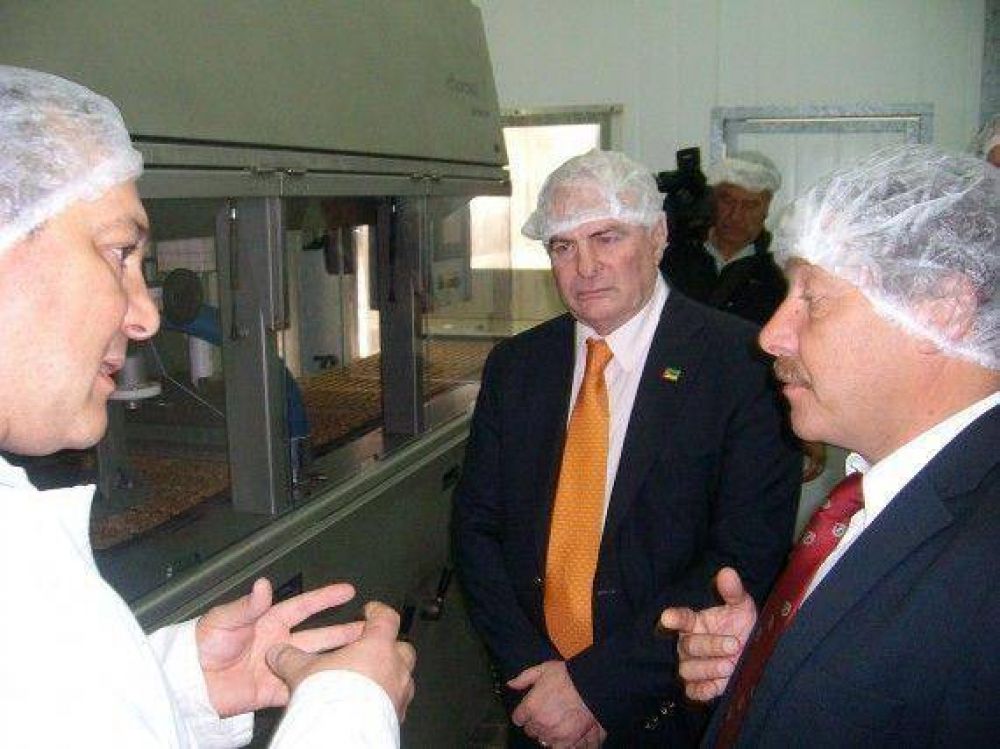 Omar Evequoz, c�nsul de Mozambique: �Lo que vi es realmente extraordinario�